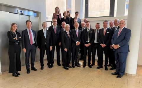 Treffen der Honorarkonsuln mit Ordensverleihung - Botschaft von ...
